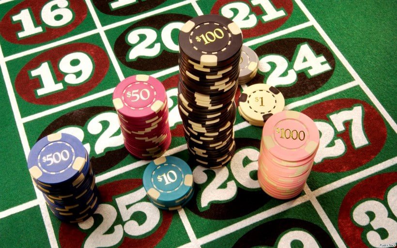 Dashboard multipermainan 777 lucky menampilkan pilihan permainan slot dan pasar sepak bola